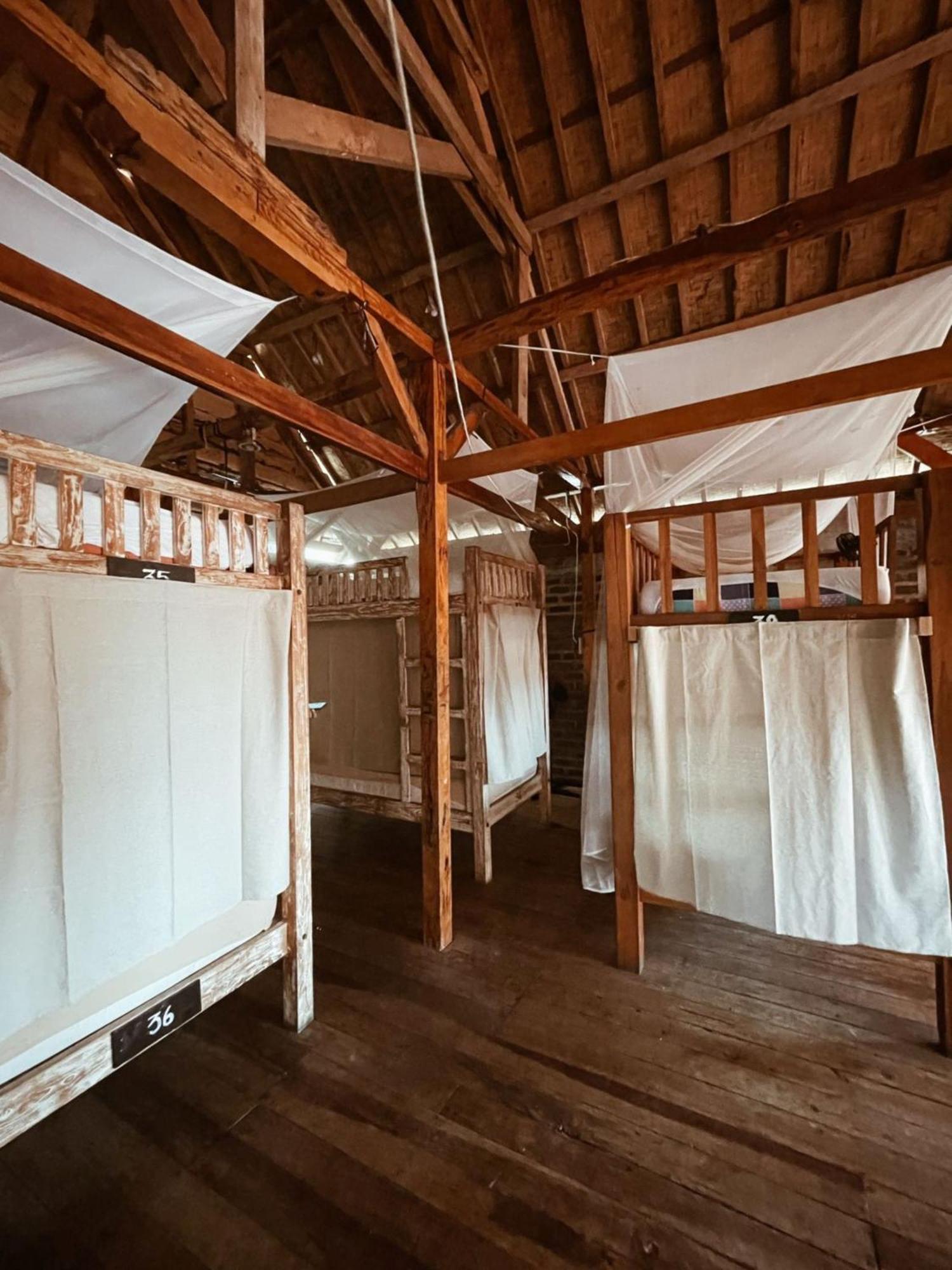 Albergue Da Housetel Kuta Kuta Lombok Exterior foto