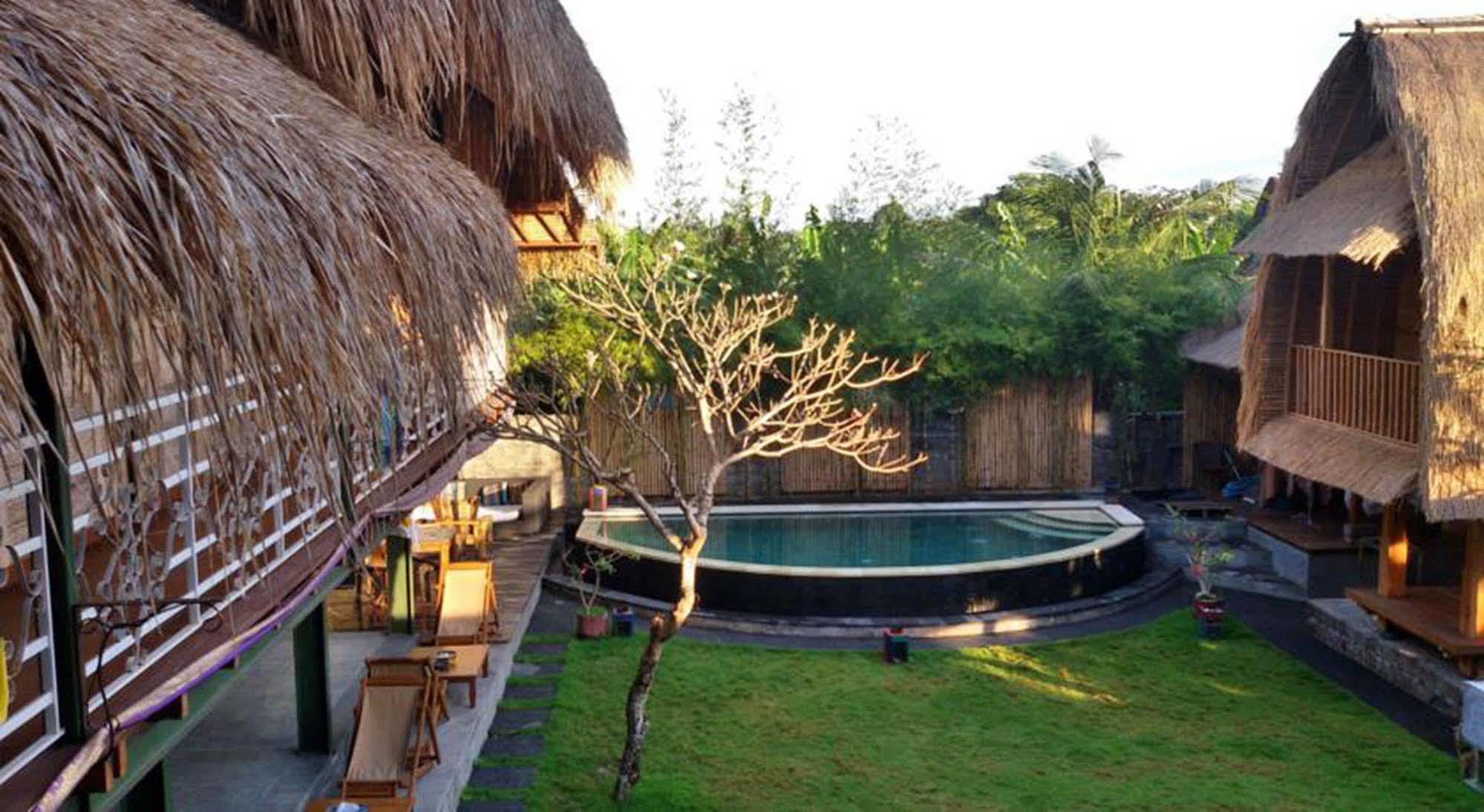 Albergue Da Housetel Kuta Kuta Lombok Exterior foto